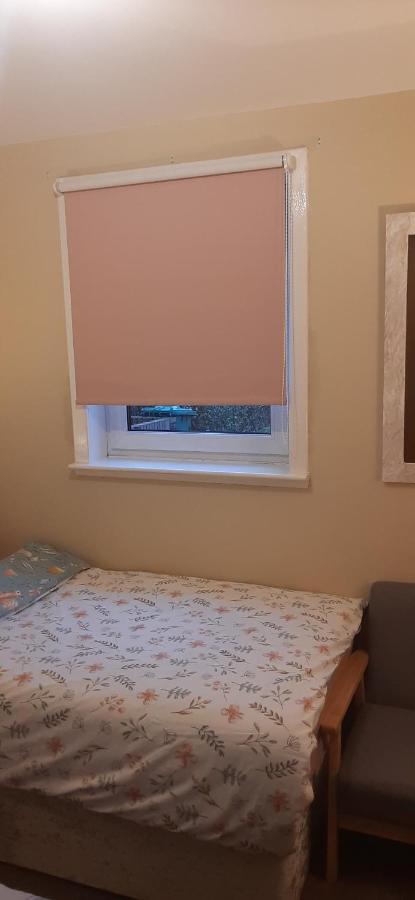Delightful Home Stay - Double Ensuiteroom. Glasgow Eksteriør billede